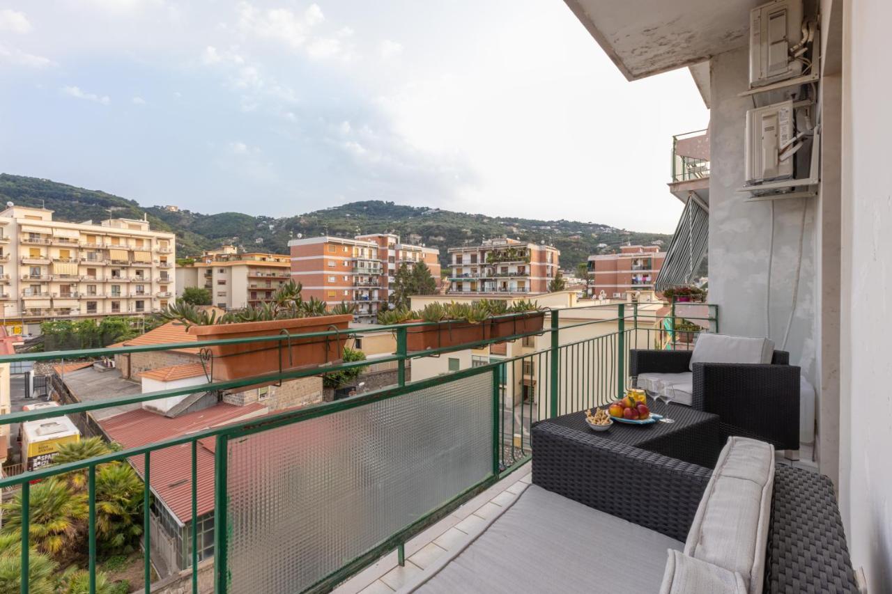 Sorrentovibes - Family Home With Terrace & Amazing View In Sorrento Center Экстерьер фото