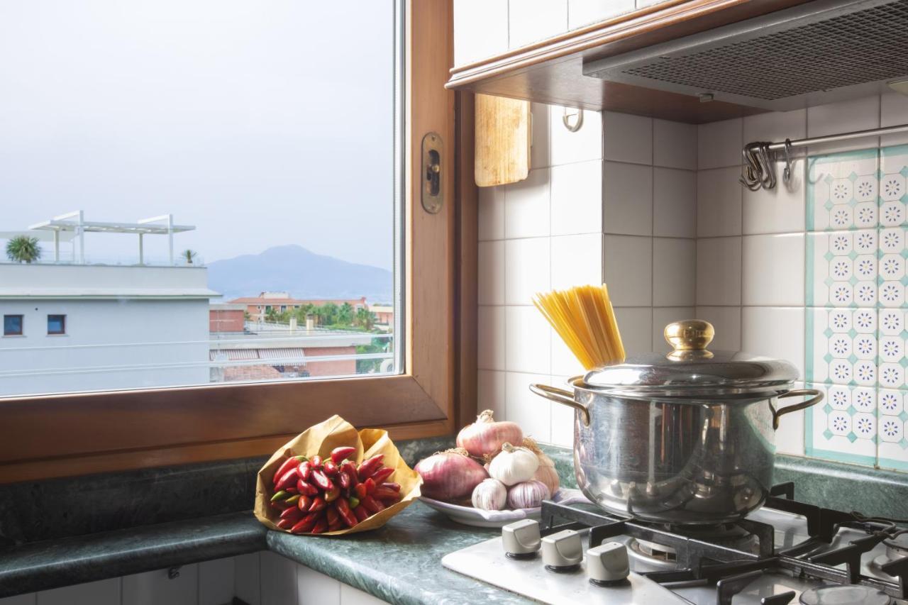 Sorrentovibes - Family Home With Terrace & Amazing View In Sorrento Center Экстерьер фото