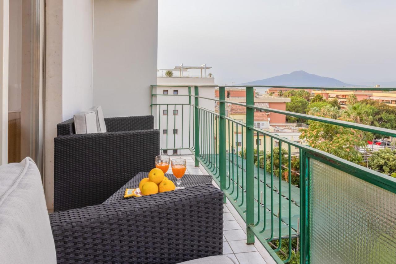 Sorrentovibes - Family Home With Terrace & Amazing View In Sorrento Center Экстерьер фото