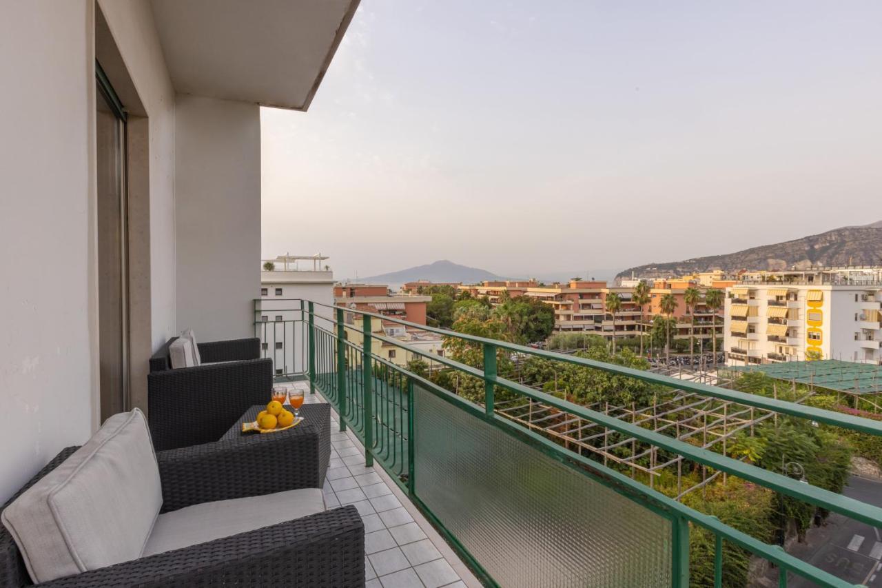 Sorrentovibes - Family Home With Terrace & Amazing View In Sorrento Center Экстерьер фото